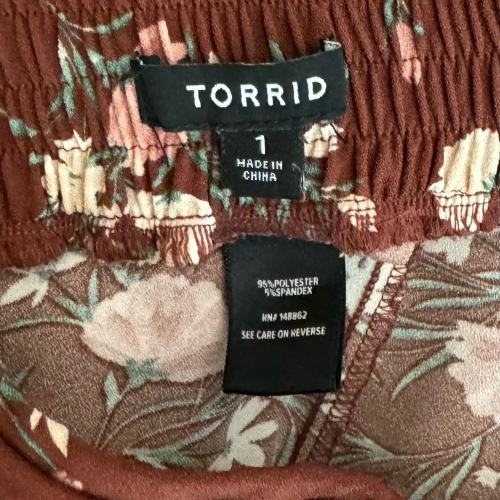 Torrid Wide Leg Pant Size 1X Crepe Floral Self Tie Belt Pockets Stretch - Picture 7 of 9